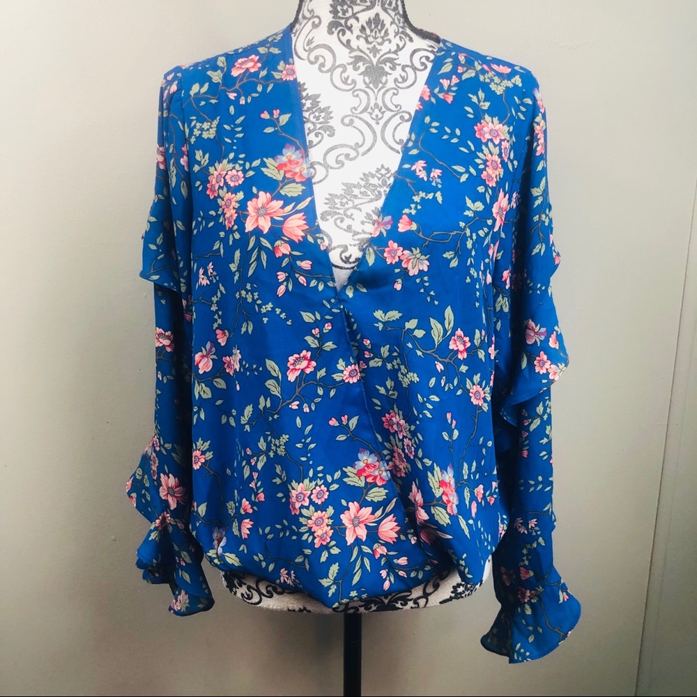 Gorgeous Ruffle sleeve floral shirt